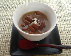 ピーナッツ汁粉・杏仁風味の盛付例